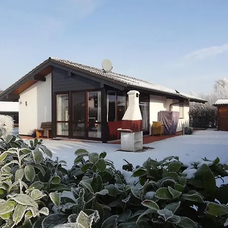 Eul J 4 Comfortable Nyaraló *