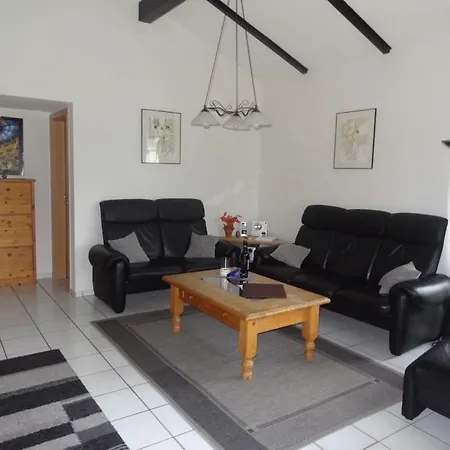 Eul J 4 Comfortable *